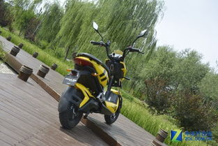 行駛在道路上的大黃蜂 愛(ài)瑪小瑪a3電動(dòng)車(chē)評(píng)測(cè)